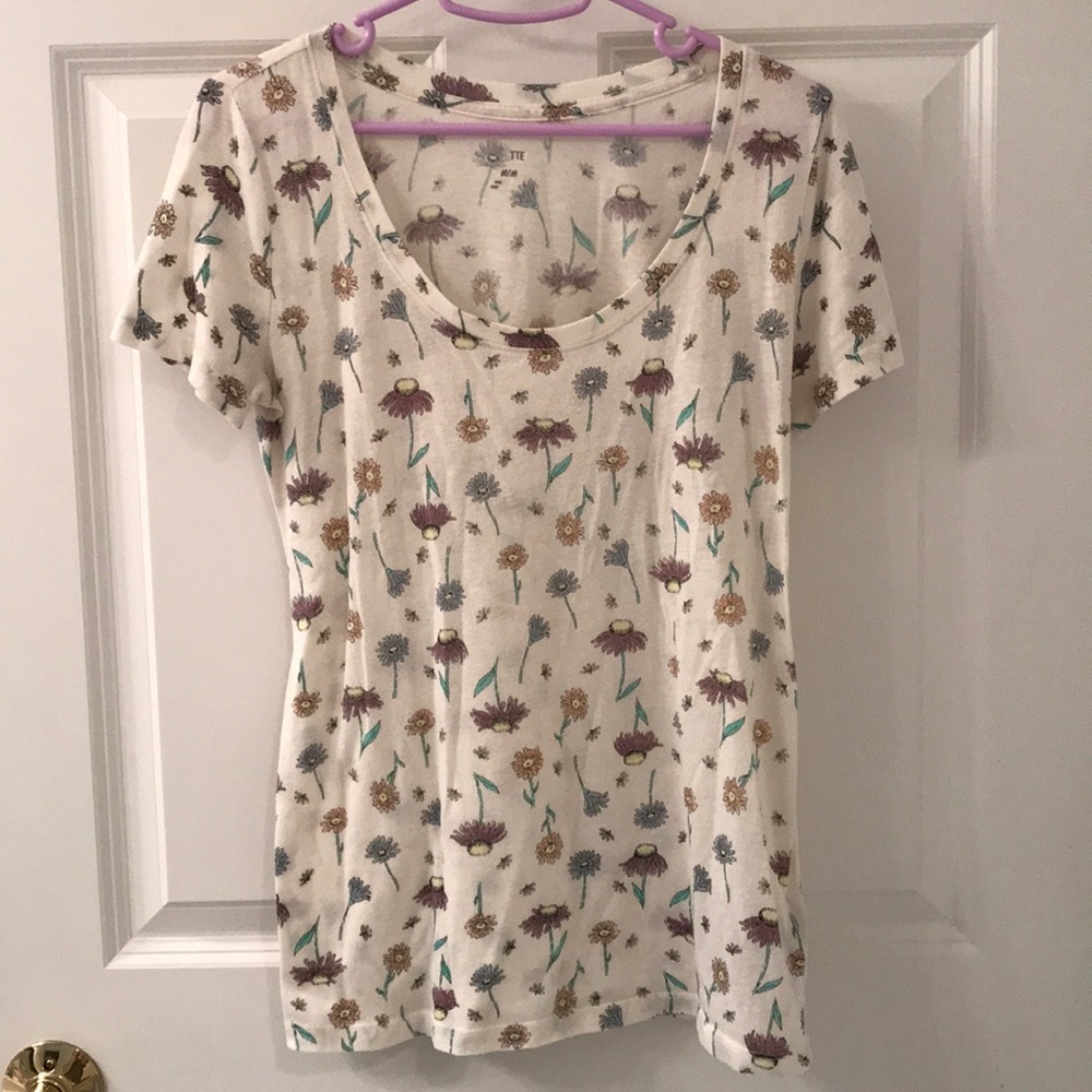 Urban Outfitters Daisy Tee